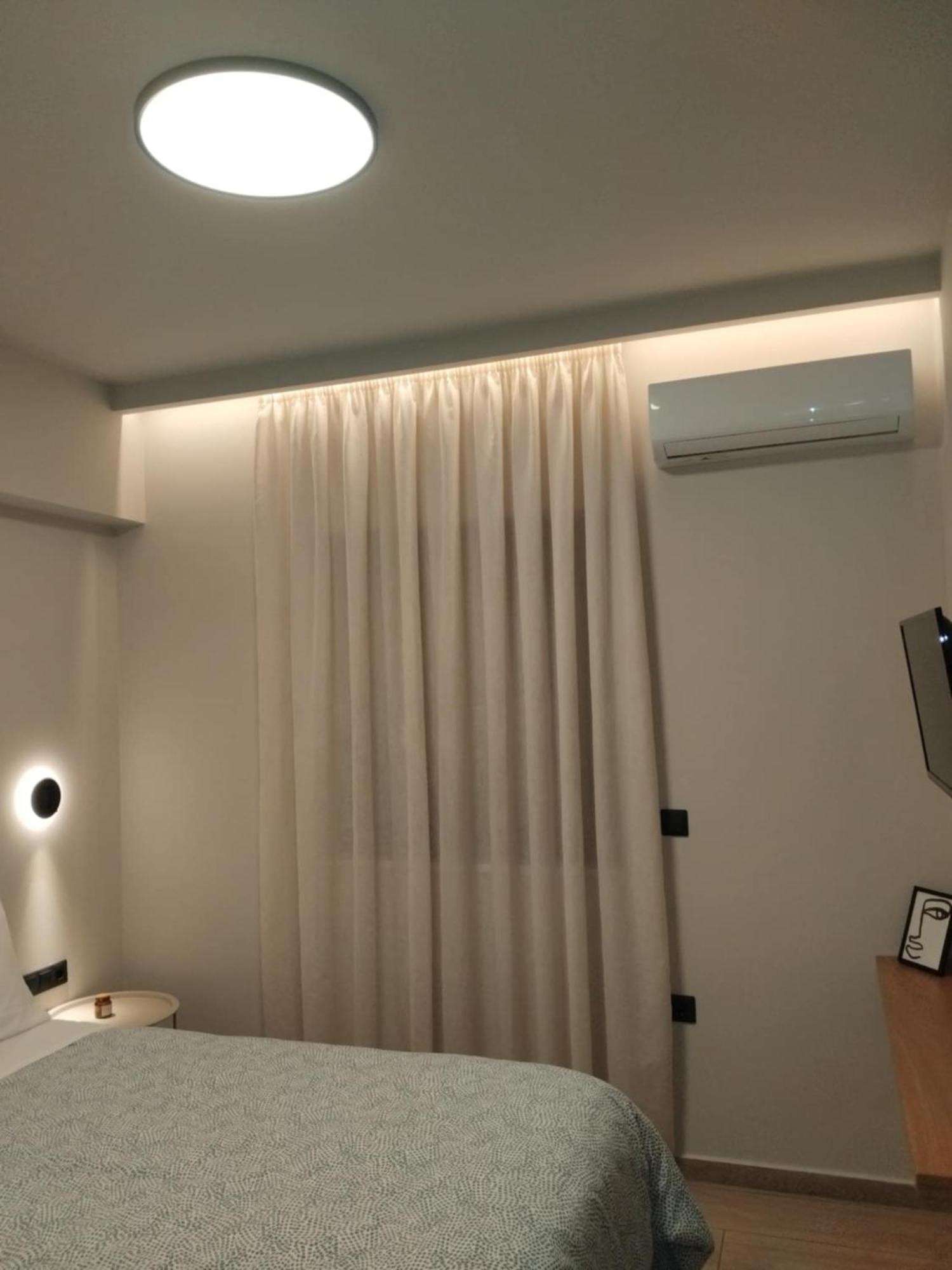 Simple, Calm And Luxurious Apartment Каламата Екстериор снимка