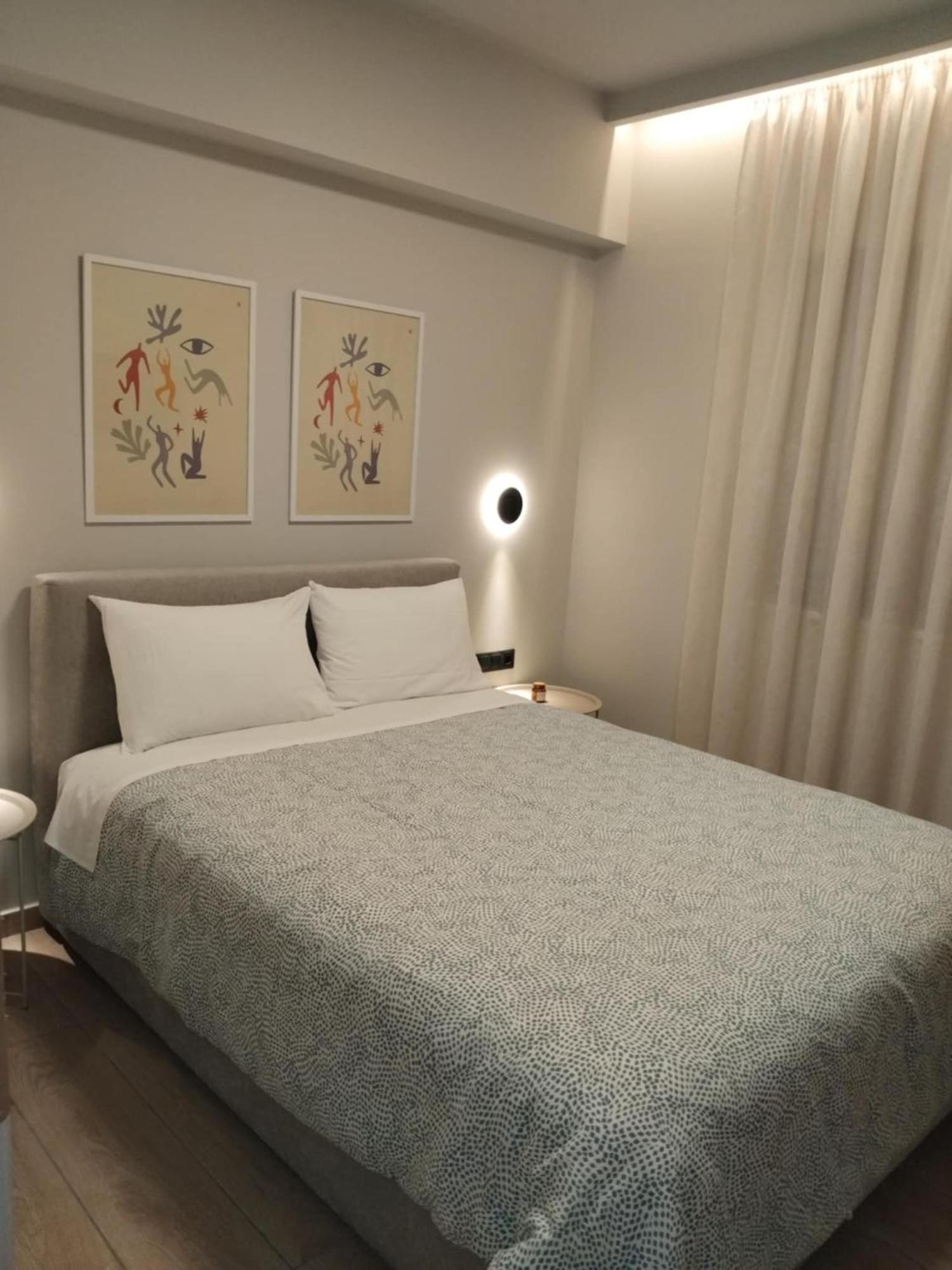 Simple, Calm And Luxurious Apartment Каламата Екстериор снимка